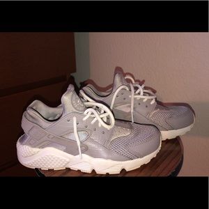 Nike Air Huarache Run Wolf Grey Pure Platinum